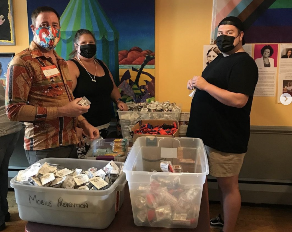 Build Harm Reduction Kits 11 out of 61 Life Science Cares